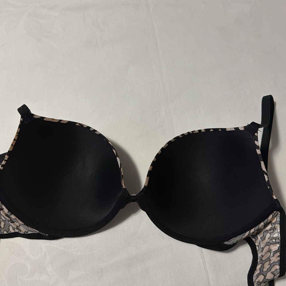 Victorias Secret Leopard Print push-up Bra. Size 36D - Picture 2 of 6